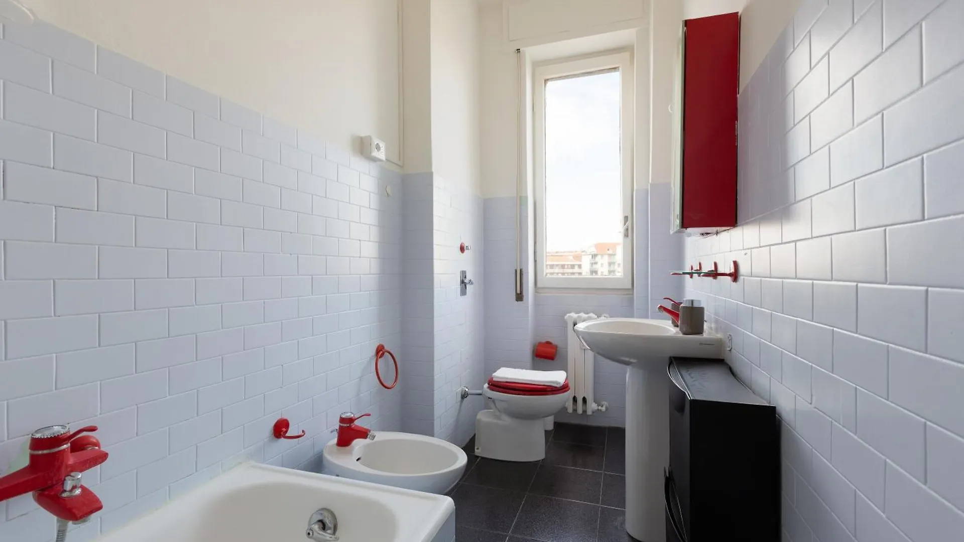 Corvetto M3 - Comfy Apt. With Balcony! Milão 0*,